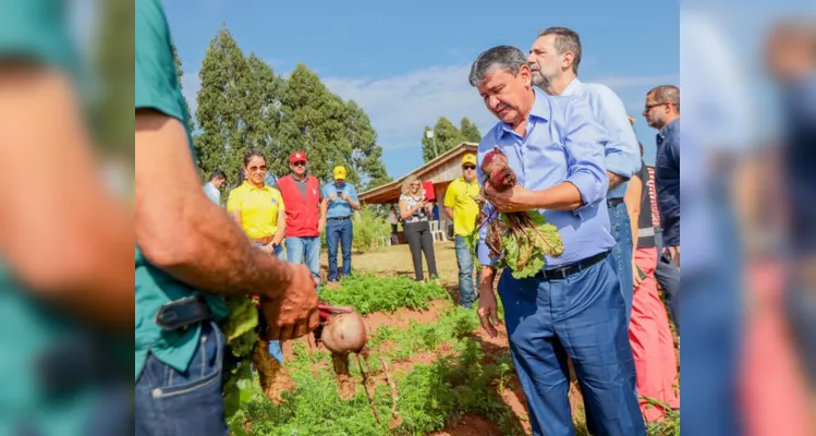 Em PG, ministro incluirá 2,5 mil famílias do PR no 'Fomento Rural'