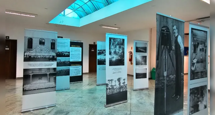 Durante o mês de abril, a exposição itinerante ‘Olhares de Bianchi’ do Museu Cenas, com curadoria de Rafaela Prestes, estará disponível para visitação.