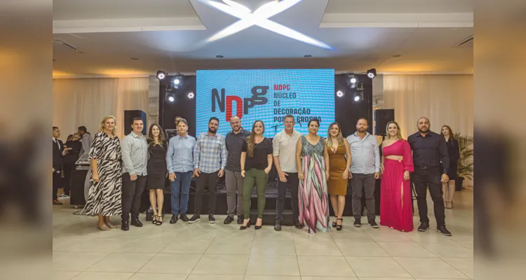 Uma noite de festa e celebração marcou o aniversário de dois anos do Núcleo de Decoração Ponta Grossa, repleta de brilho, gratidão e reconhecimento!