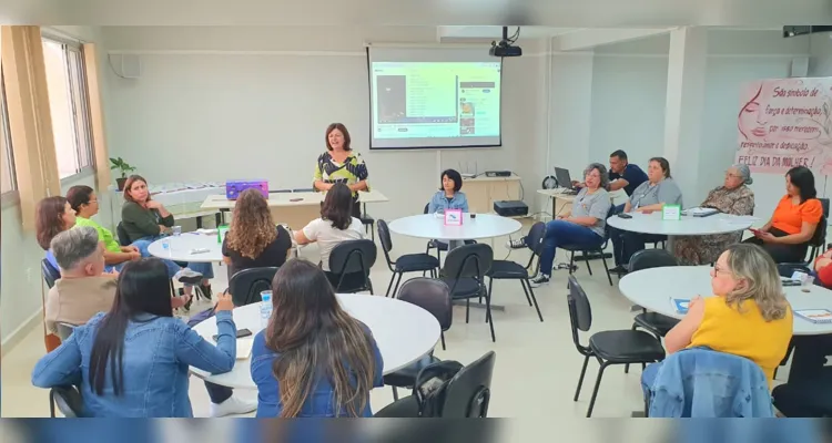 O grupo contou com pessoal de diversas áreas, incluindo Educação Infantil, Fundamental, Especial Inclusiva e Inovação, além das áreas administrativas, como Recursos Humanos e Transporte Escolar. 