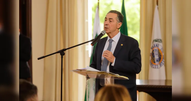 Presidente do Supremo Tribunal Federal, o ministro Luis Roberto Barroso, concede uma palestra aos alunos do Colégio Estadual do Paraná |