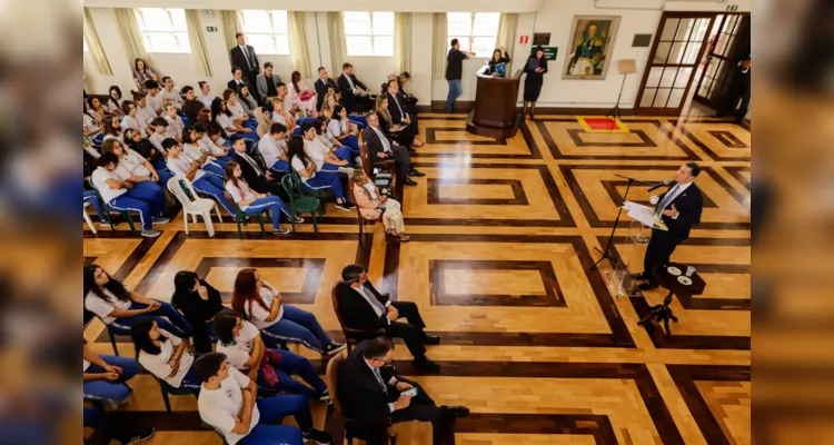 Presidente do Supremo Tribunal Federal, o ministro Luis Roberto Barroso, concede uma palestra aos alunos do Colégio Estadual do Paraná |