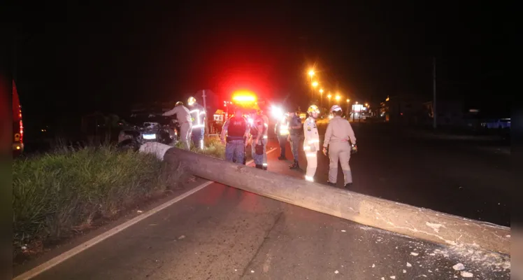 Acidente aconteceu na madrugada deste sábado (06) 