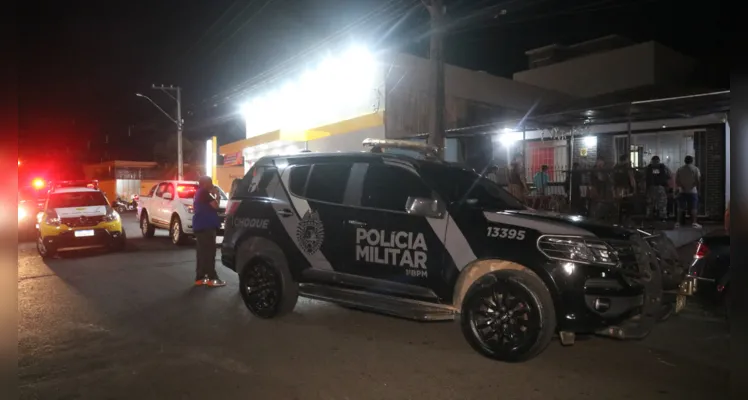 Operação 'AIFU' fecha bar no Centro e prende foragido por homicídio