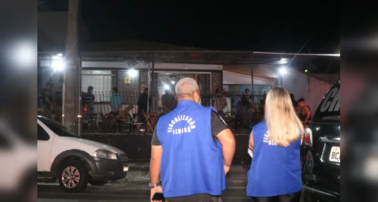 Operação 'AIFU' fecha bar no Centro e prende foragido por homicídio