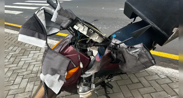 O motociclista não teve ferimentos. 