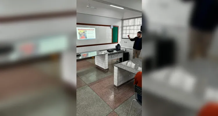 A oficina presencial, contou com a presença de professores, diretores e equipe de Educação do município