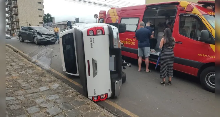 Colisão ocorreu no cruzamento das ruas Teixeira de Freitas e Generoso Martins de Araújo