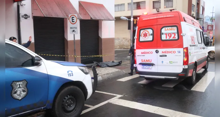 Homem é morto a facadas na 'Balduíno Taques' em PG