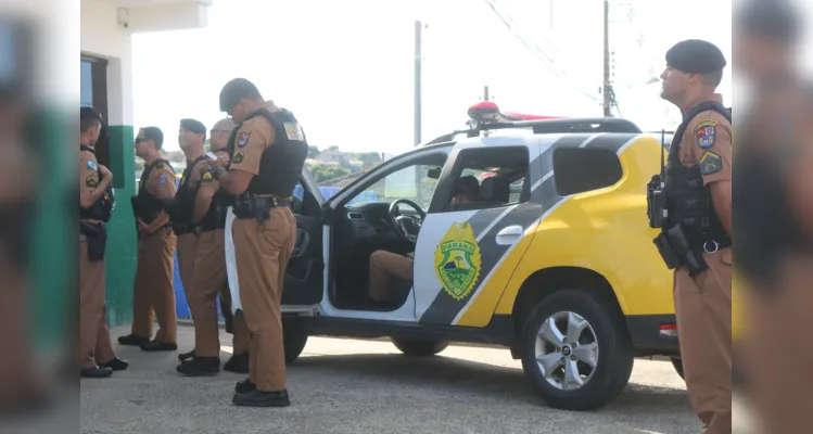 A Polícia Militar, Polícia Civil e Polícia Científica estiveram no local e o corpo foi encaminhado para o Instituto Médico Legal (IML)