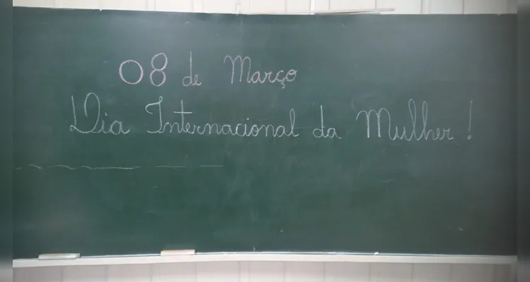 Educandos se empenharam no 'mimo' às pessoas que tanto amam.