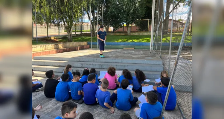 Com a prática do teatro, os alunos puderam explorar sua criatividade.