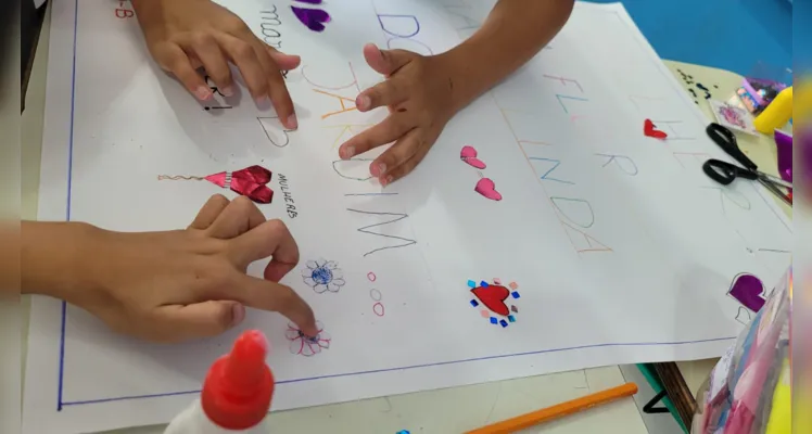 Outros momentos e homenagens marcaram ações dos estudantes em sala de aula