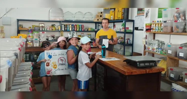 Trabalhos dentro e fora de sala trouxeram conscientização sobre o assunto do momento.