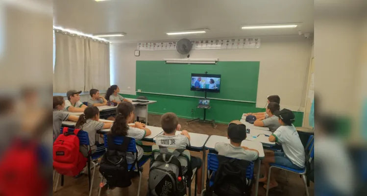 As atividades realizadas pela turma tiveram como base a videoaula do projeto Vamos Ler - Geração Digital.