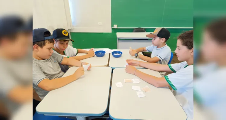 As atividades realizadas pela turma tiveram como base a videoaula do projeto Vamos Ler - Geração Digital.