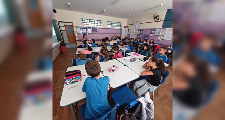 Com um espaço aberto ao diálogo, as turmas puderam interagir e se aprofundar na proposta da aula.