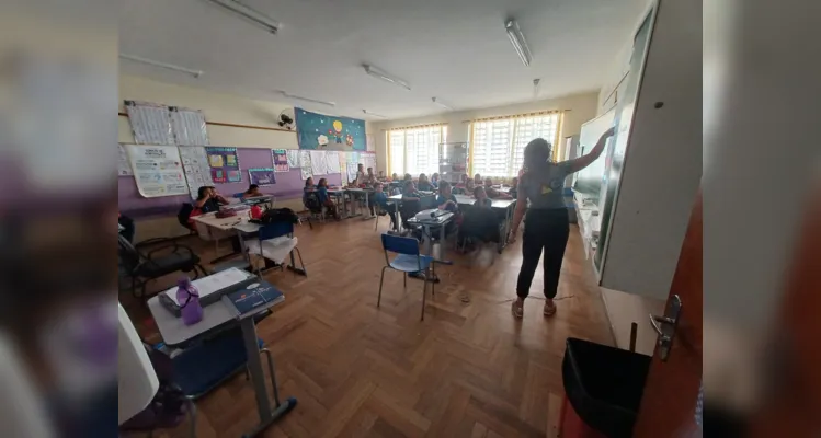 Com um espaço aberto ao diálogo, as turmas puderam interagir e se aprofundar na proposta da aula.