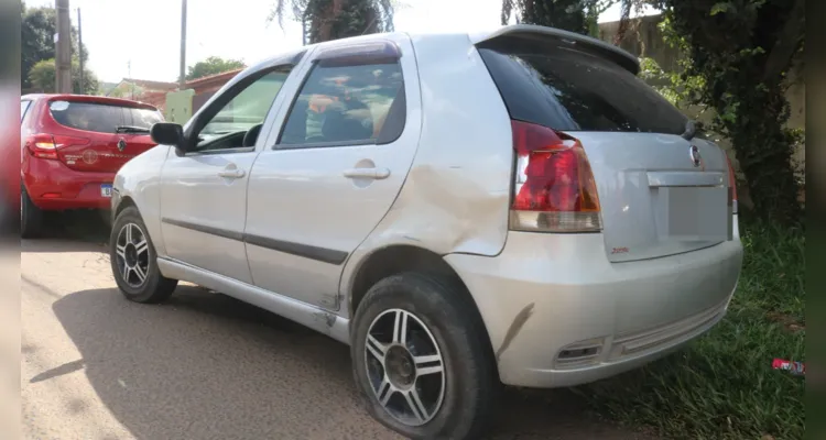 A condutora do carro não sofreu ferimentos.  