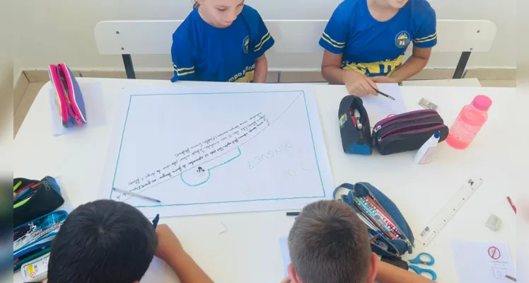 Além das pesquisas, a turma realizou a confecção de cartazes e apresentações nas demais turmas da escola.