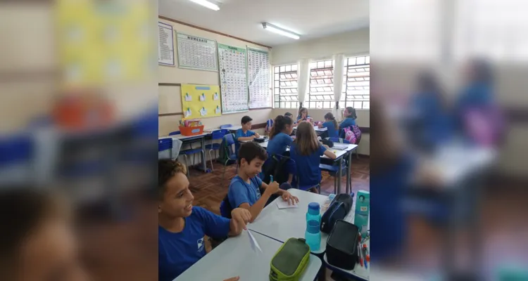 Com a realização das atividades, os alunos encontrarem um ambiente onde podem socializar questões e fortalecer vínculos de amizade.