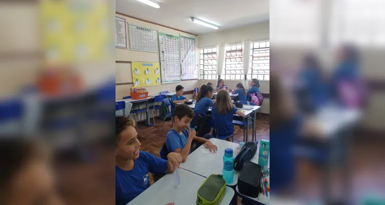 Com a realização das atividades, os alunos encontrarem um ambiente onde podem socializar questões e fortalecer vínculos de amizade.