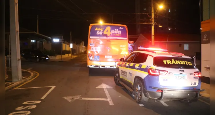 Colisão foi na esquina com a rua Xavier da Silva