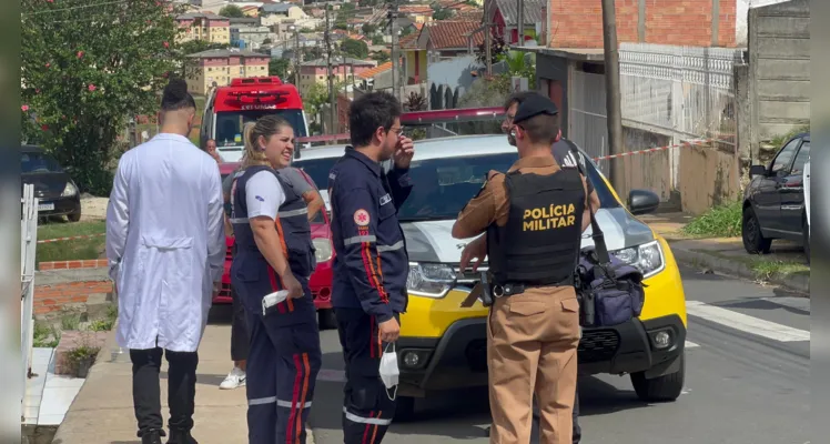 A Polícia Científica e Instituto Médico Legal (IML) foram acionados para fazer a perícia e o recolhimento do corpo. 