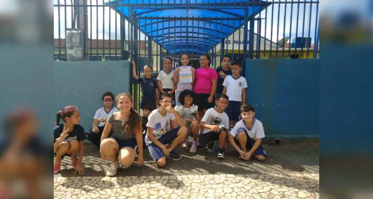 Trabalho em sala, nos arredores da escola e no bairro movimentaram estudantes.