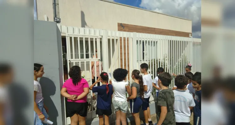 Trabalho em sala, nos arredores da escola e no bairro movimentaram estudantes.