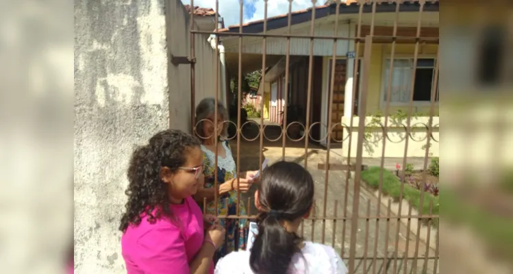 Trabalho em sala, nos arredores da escola e no bairro movimentaram estudantes.