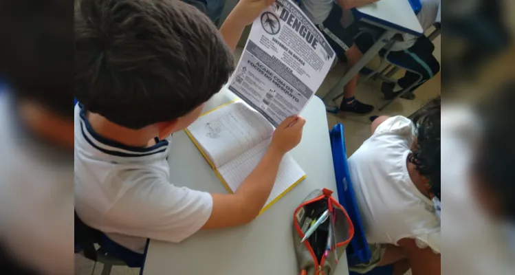 Trabalho em sala, nos arredores da escola e no bairro movimentaram estudantes.