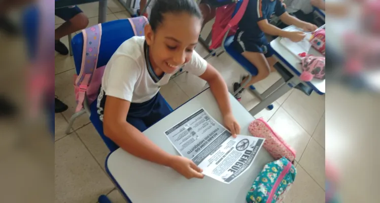 Trabalho em sala, nos arredores da escola e no bairro movimentaram estudantes.