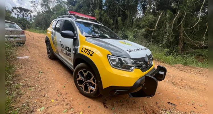 A Polícia Militar, Polícia Cientifíca e Instituto Médico Legal (IML) foram acionados para fazer o recolhimento do corpo. 