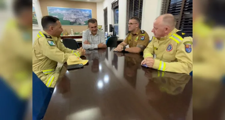 Tenente-Coronel Alexandre Lopes Dias realizou visitas aos prefeitos das cidades de Arapoti e Jaguariaíva.