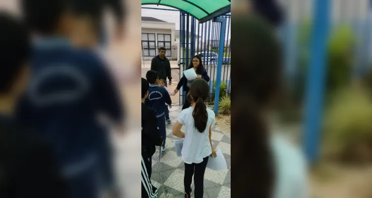 Confira a produção dos alunos e alguns registros da confecção à entrega do material.