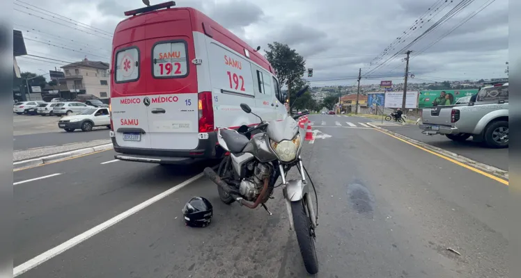 A vítima teve uma fratura aberta na perna esquerda, uma luxação e laceração no joelho