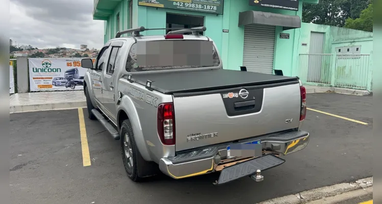 A vítima teve uma fratura aberta na perna esquerda, uma luxação e laceração no joelho