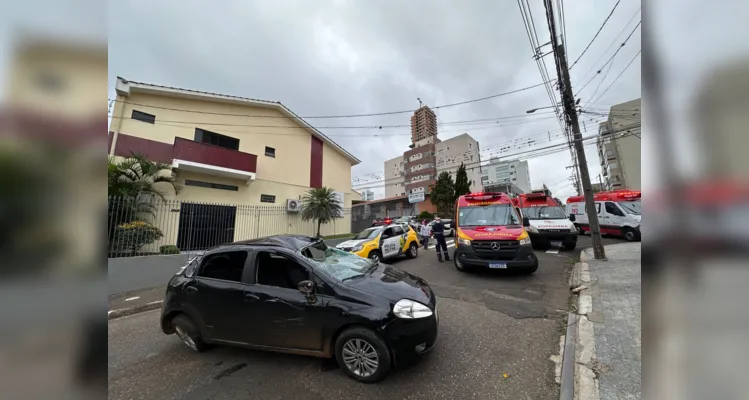 Acidente aconteceu na manhã deste sábado em Ponta Grossa