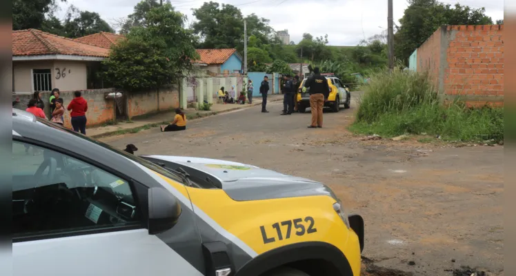 Homem é executado 'na porta da residência' em Ponta Grossa