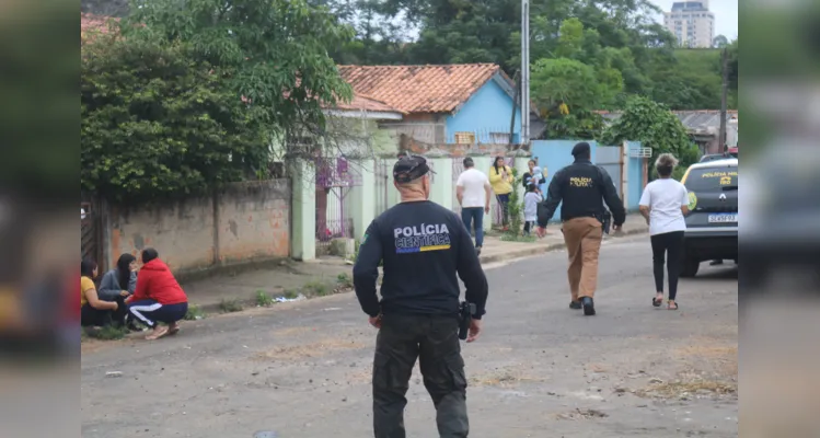 Homem é executado 'na porta da residência' em Ponta Grossa