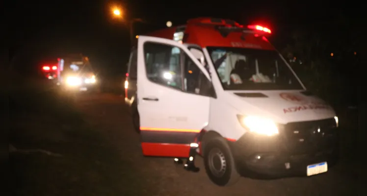 Forças de segurança, além de equipes de socorro, foram mobilizadas para o local do crime