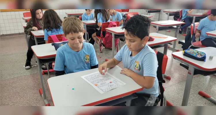 O jogo educativo permitiu que os alunos assimilassem o conteúdo de forma lúdica e interativa.