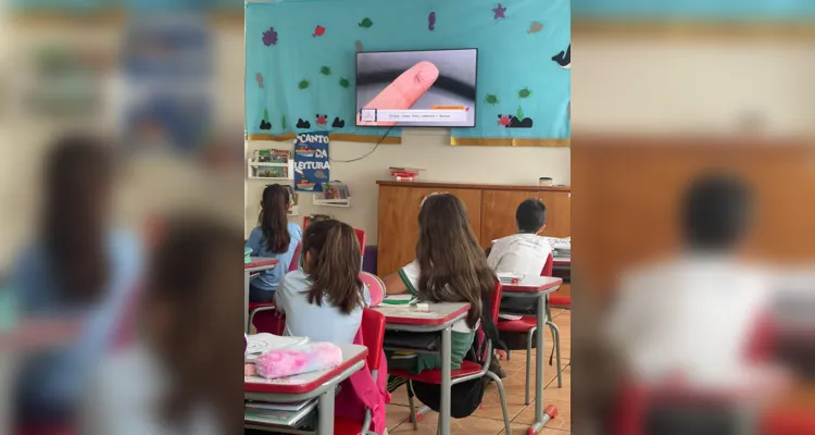 Com a realização de estudos, que envolveram a videoaula do projeto Vamos Ler, a turma se preparou para ir a campo e ajudar no enfrentamento à dengue.