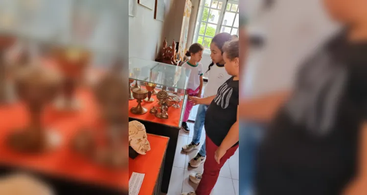 Passado e presente se misturaram durante visita dos educandos em vários pontos de Tibagi.