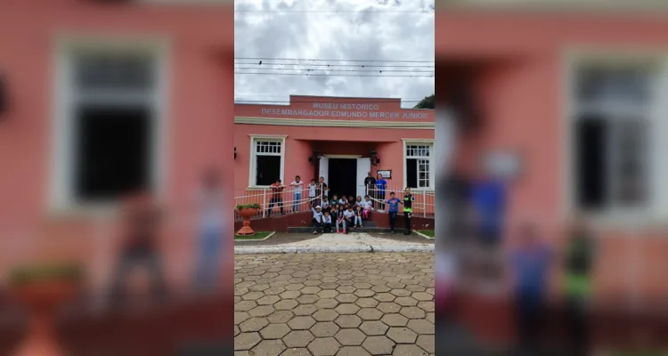 Passado e presente se misturaram durante visita dos educandos em vários pontos de Tibagi.