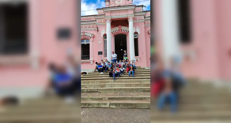 Passado e presente se misturaram durante visita dos educandos em vários pontos de Tibagi.