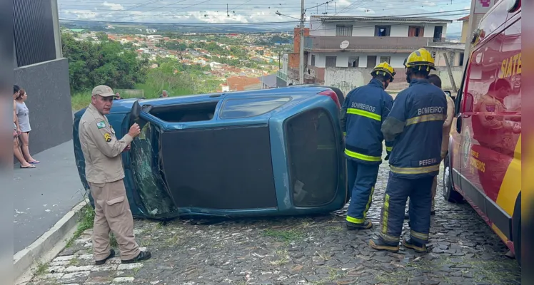 Equipes do Corpo de Bombeiros e da Polícia Militar foram acionadas para prestar atendimento