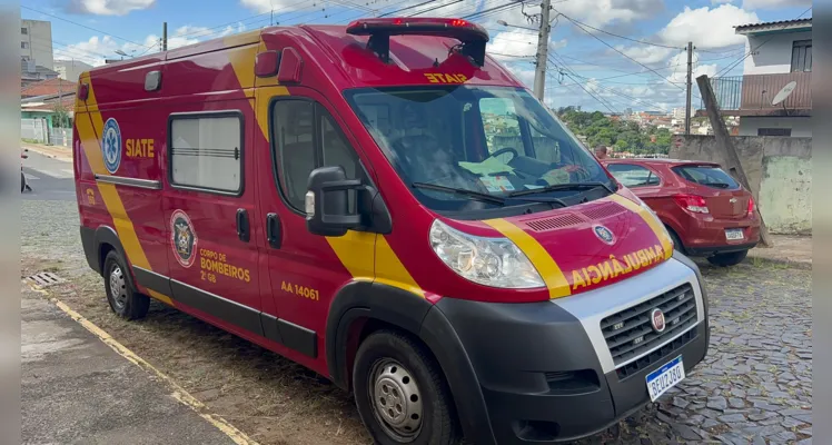 Falha mecânica termina em capotamento no bairro de Olarias