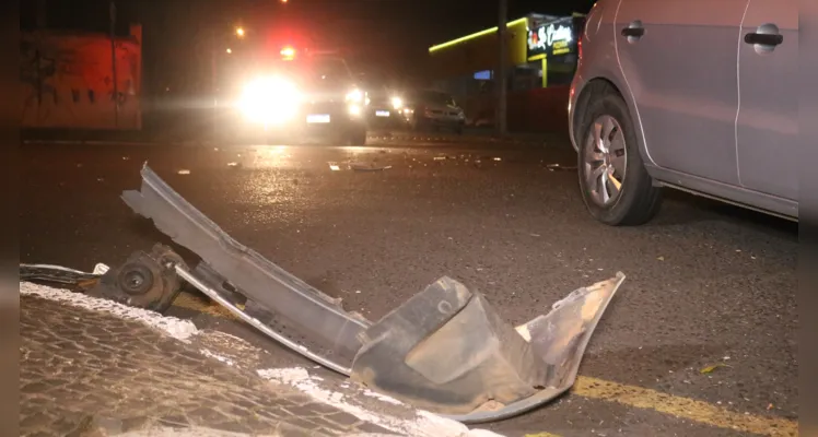 
Acidente aconteceu na noite desta quarta-feira, no Centro de Ponta Grossa
